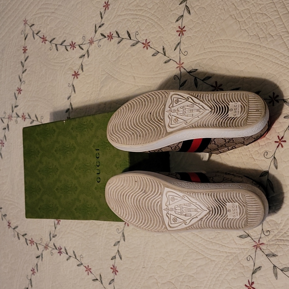 Gucci shoes.. - Picture 3 of 7